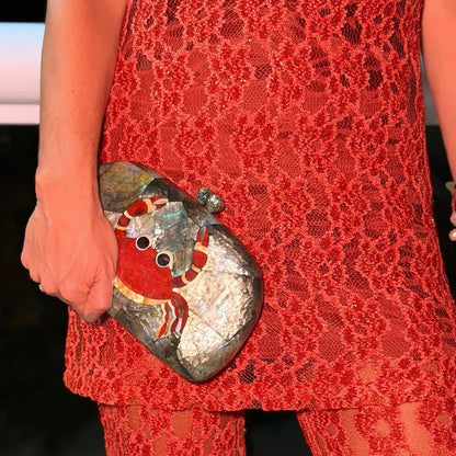 Greta Crab Blacklip
